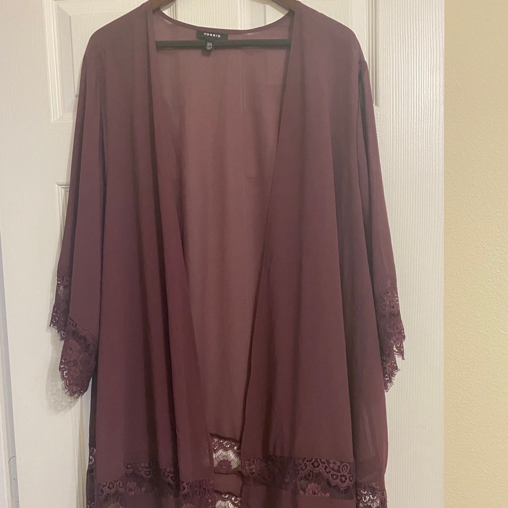 🔥SOLD🔥 Torrid Lace Kimono